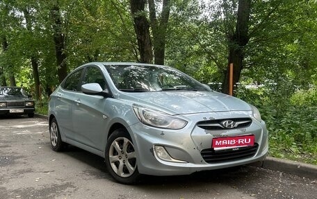 Hyundai Solaris II рестайлинг, 2013 год, 590 000 рублей, 1 фотография