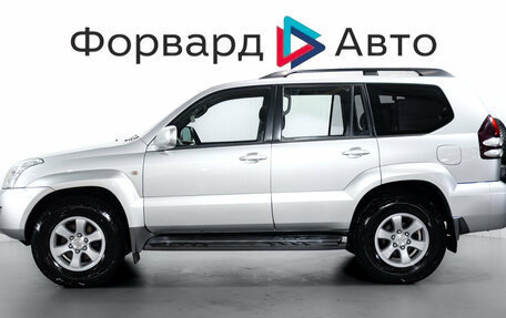 Toyota Land Cruiser Prado 120 рестайлинг, 2003 год, 2 599 000 рублей, 5 фотография