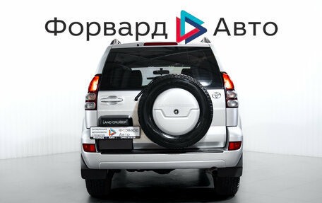 Toyota Land Cruiser Prado 120 рестайлинг, 2003 год, 2 599 000 рублей, 7 фотография