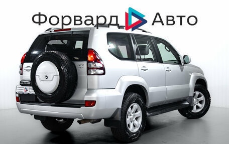 Toyota Land Cruiser Prado 120 рестайлинг, 2003 год, 2 599 000 рублей, 8 фотография