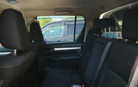 Toyota Hilux VIII, 2015 год, 3 100 000 рублей, 6 фотография