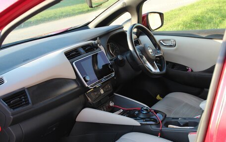 Nissan Leaf II, 2020 год, 2 200 000 рублей, 8 фотография
