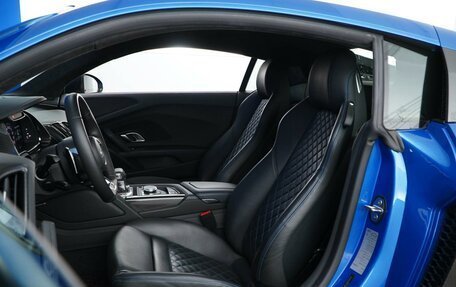 Audi R8, 2021 год, 18 299 434 рублей, 8 фотография