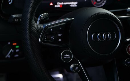 Audi R8, 2021 год, 18 299 434 рублей, 9 фотография