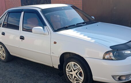 Daewoo Nexia I рестайлинг, 2012 год, 250 000 рублей, 2 фотография