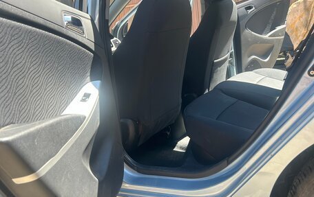 Hyundai Solaris II рестайлинг, 2013 год, 590 000 рублей, 6 фотография