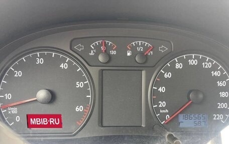 Volkswagen Polo IV рестайлинг, 2003 год, 280 000 рублей, 12 фотография