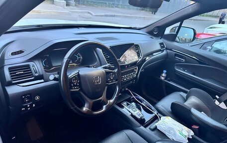 Honda Pilot III рестайлинг, 2020 год, 4 950 000 рублей, 2 фотография
