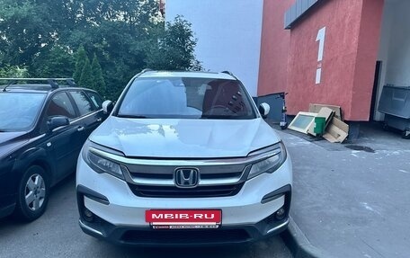 Honda Pilot III рестайлинг, 2020 год, 4 950 000 рублей, 3 фотография