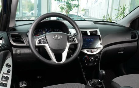 Hyundai Solaris II рестайлинг, 2012 год, 728 000 рублей, 6 фотография