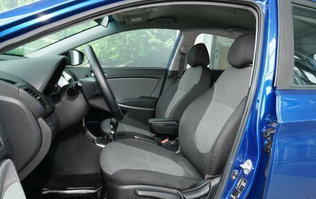 Hyundai Solaris II рестайлинг, 2012 год, 728 000 рублей, 10 фотография