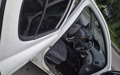 Toyota Vitz, 2003 год, 255 000 рублей, 10 фотография