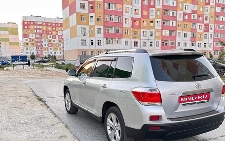 Toyota Highlander III, 2013 год, 1 576 000 рублей, 5 фотография