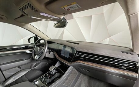 Volkswagen Touareg III, 2018 год, 3 900 000 рублей, 12 фотография
