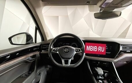 Volkswagen Touareg III, 2018 год, 3 900 000 рублей, 19 фотография