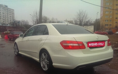 Mercedes-Benz E-Класс, 2010 год, 1 220 000 рублей, 4 фотография