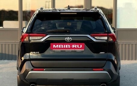 Toyota RAV4, 2022 год, 3 100 000 рублей, 12 фотография