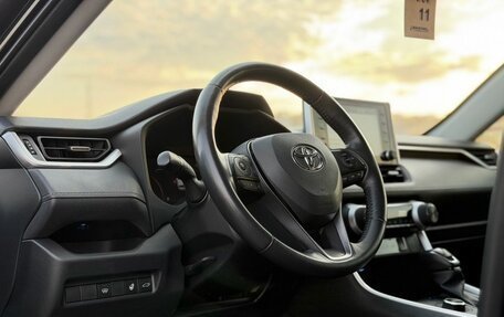 Toyota RAV4, 2022 год, 3 100 000 рублей, 21 фотография
