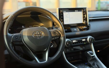 Toyota RAV4, 2022 год, 3 100 000 рублей, 22 фотография