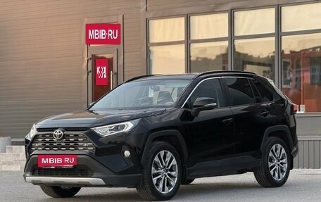 Toyota RAV4, 2022 год, 3 100 000 рублей, 6 фотография