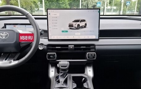 Toyota RAV4, 2026 год, 4 330 000 рублей, 29 фотография