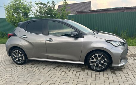 Toyota Yaris, 2020 год, 1 699 000 рублей, 3 фотография
