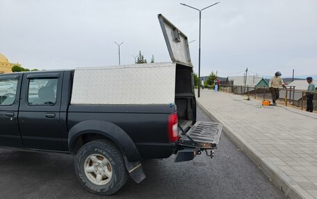 Nissan Navara (Frontier), 2003 год, 1 200 000 рублей, 15 фотография