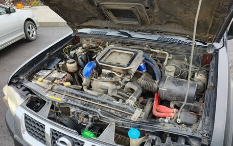 Nissan Navara (Frontier), 2003 год, 1 200 000 рублей, 30 фотография