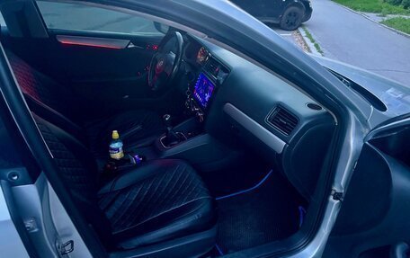 Volkswagen Jetta VI, 2012 год, 650 000 рублей, 17 фотография
