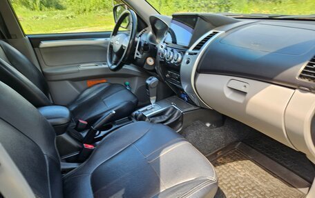 Mitsubishi Pajero Sport II рестайлинг, 2012 год, 1 470 000 рублей, 13 фотография