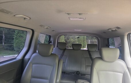 Hyundai Grand Starex Grand Starex I рестайлинг 2, 2015 год, 1 900 000 рублей, 7 фотография