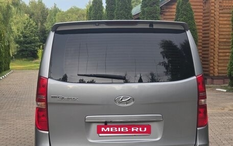 Hyundai Grand Starex Grand Starex I рестайлинг 2, 2015 год, 1 900 000 рублей, 2 фотография