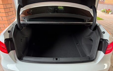 Audi A4, 2017 год, 2 350 000 рублей, 4 фотография