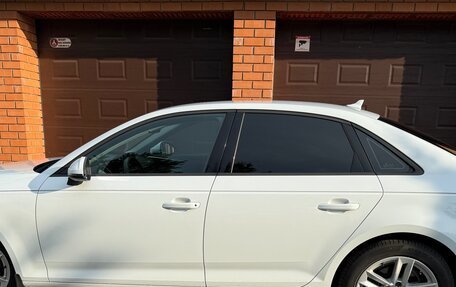 Audi A4, 2017 год, 2 350 000 рублей, 10 фотография