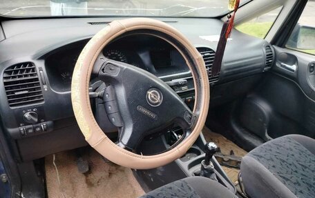 Opel Zafira A рестайлинг, 2002 год, 185 000 рублей, 4 фотография