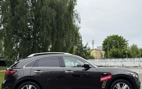 Infiniti QX70, 2016 год, 2 450 000 рублей, 5 фотография