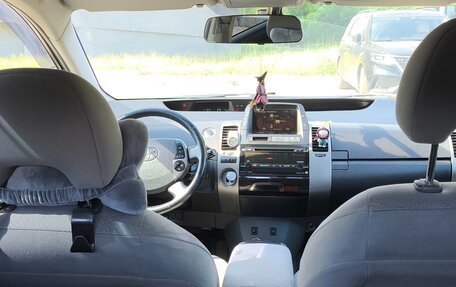 Toyota Prius, 2008 год, 600 000 рублей, 14 фотография