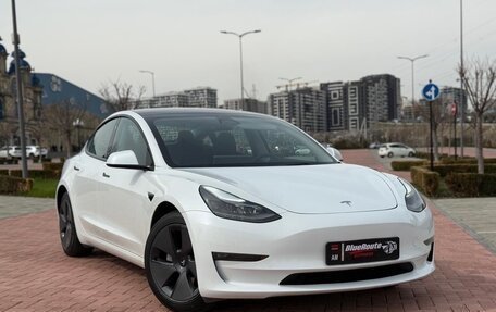 Tesla Model 3 I, 2023 год, 1 800 000 рублей, 1 фотография