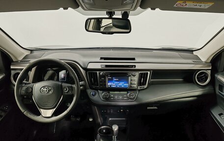 Toyota RAV4, 2016 год, 2 335 000 рублей, 14 фотография
