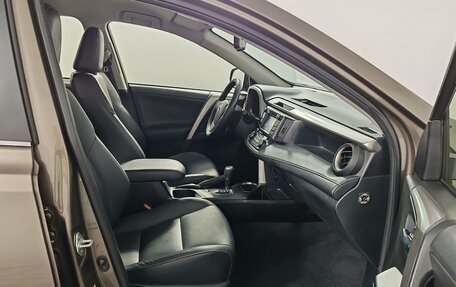 Toyota RAV4, 2016 год, 2 335 000 рублей, 20 фотография