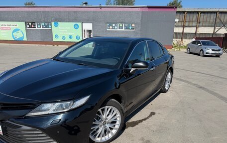 Toyota Camry, 2018 год, 2 650 000 рублей, 3 фотография