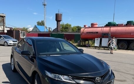 Toyota Camry, 2018 год, 2 650 000 рублей, 2 фотография