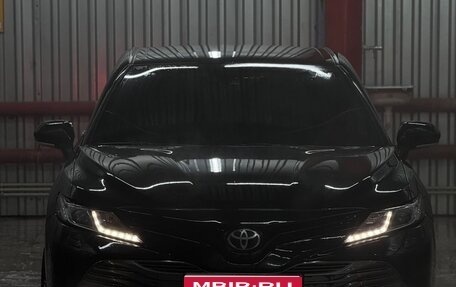Toyota Camry, 2018 год, 2 650 000 рублей, 1 фотография