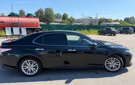 Toyota Camry, 2018 год, 2 650 000 рублей, 8 фотография
