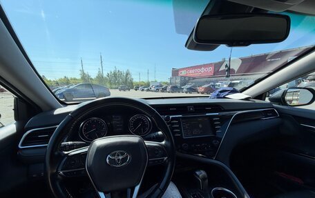 Toyota Camry, 2018 год, 2 650 000 рублей, 12 фотография