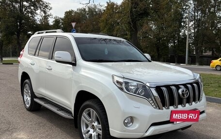 Toyota Land Cruiser Prado 150 рестайлинг 2, 2015 год, 3 800 000 рублей, 3 фотография