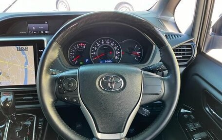 Toyota Noah III, 2021 год, 1 858 000 рублей, 11 фотография