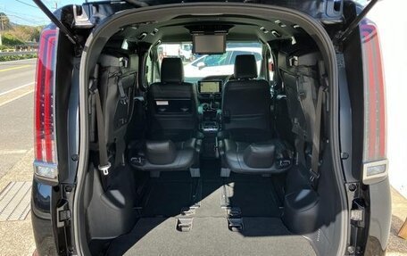 Toyota Noah III, 2021 год, 1 858 000 рублей, 29 фотография