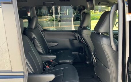 Toyota Noah III, 2021 год, 1 858 000 рублей, 26 фотография