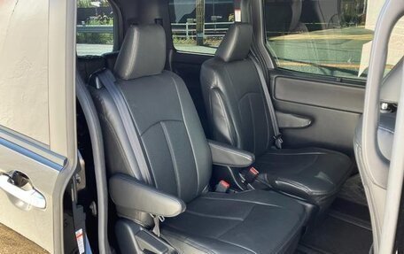 Toyota Noah III, 2021 год, 1 858 000 рублей, 27 фотография